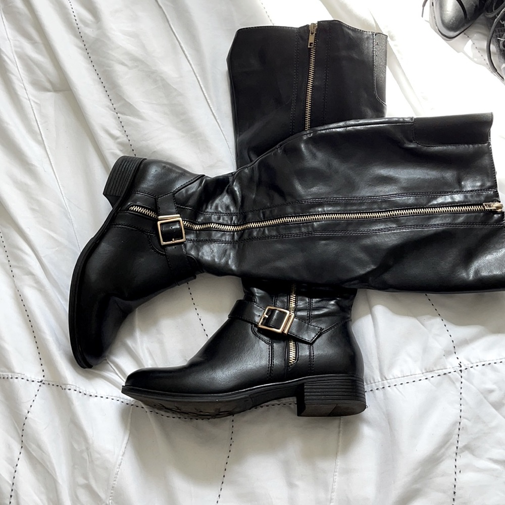 EUC wide calf riding boots